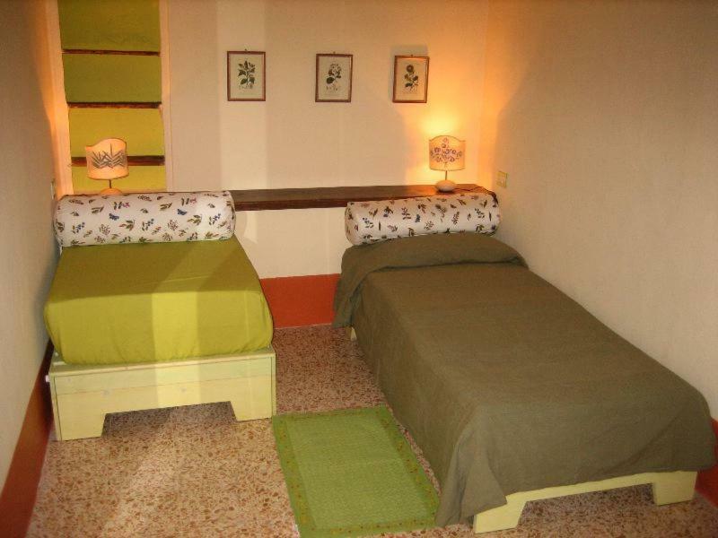 Bed & Breakfast Del Teatro Cagli Exteriör bild